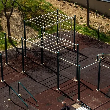 Bura2 , With Private Parking In The Garage Lägenhet