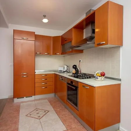 Bura2 , With Private Parking In The Garage Split