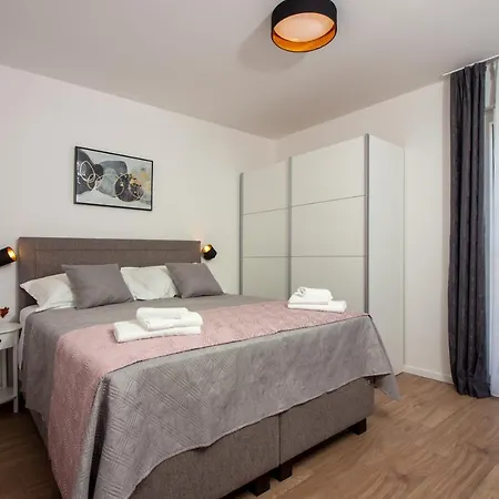 Bura2 , With Private Parking In The Garage