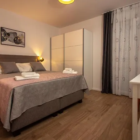 Apartman Bura2 , With Private Parking In The Garage