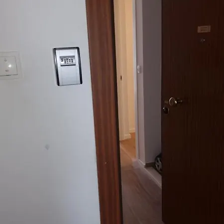 Bura2 , With Private Parking In The Garage