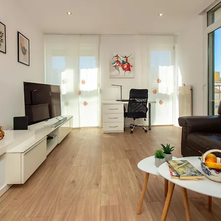 Bura2 , With Private Parking In The Garage Apartamento