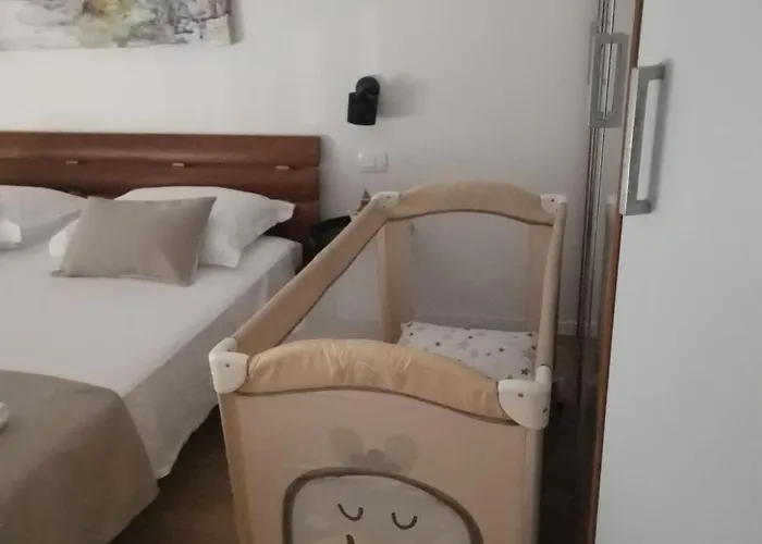 Bura2 , With Private Parking In The Garage 아파트 *