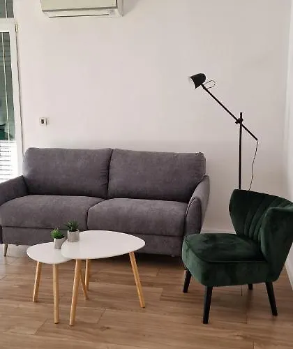 아파트 Bura2 , With Private Parking In The Garage 스플리트